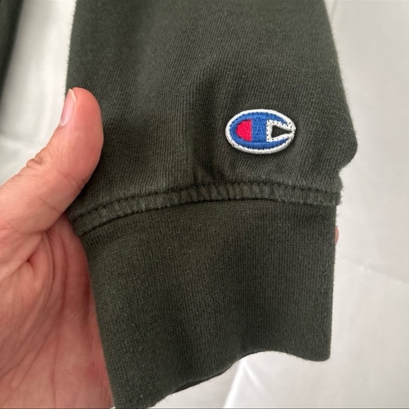 Men’s Lightweight Dark Green Champion Hoodie - Picture 6 of 6
